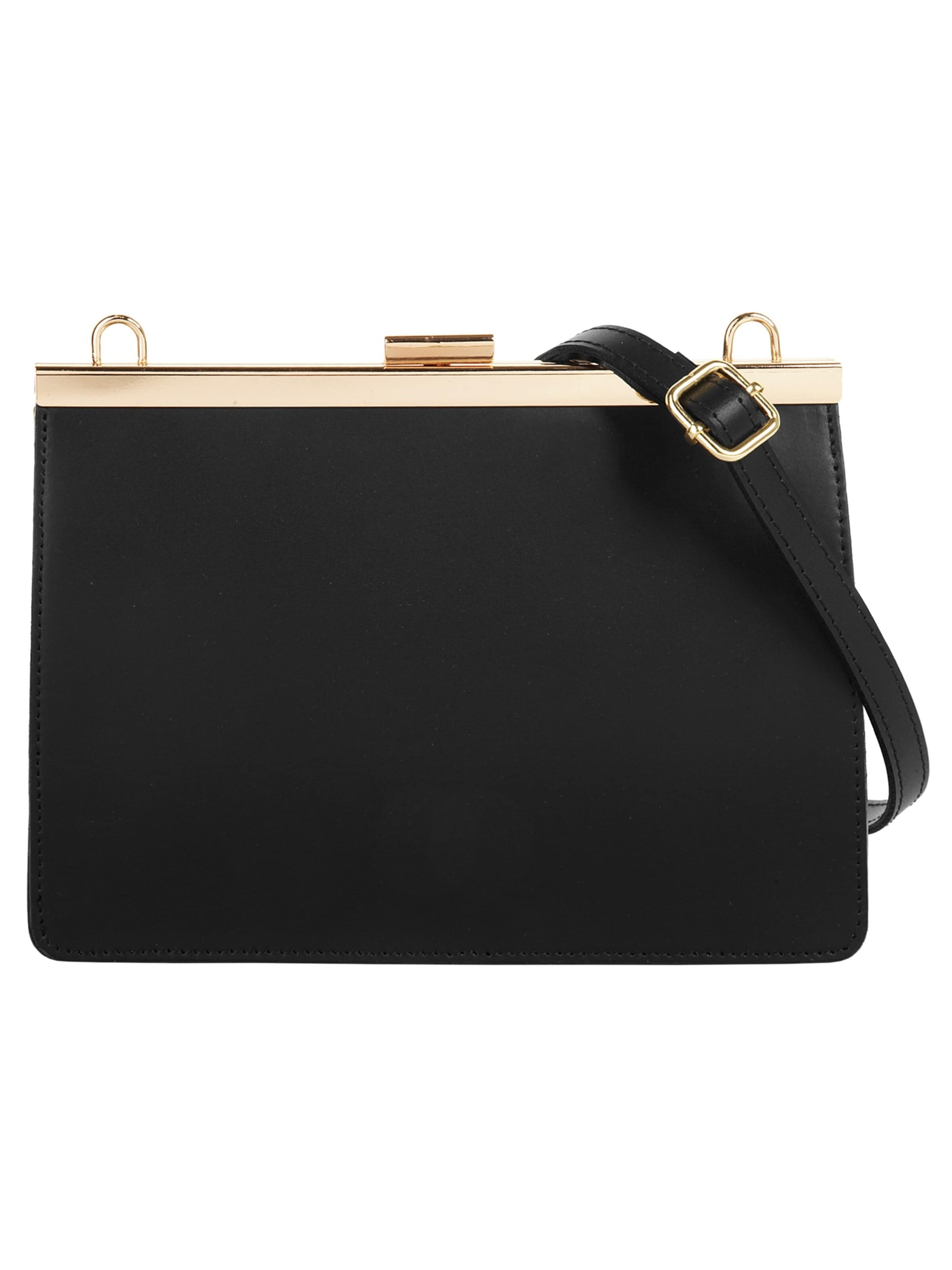 Cluty Crossbody Bag in Black: front