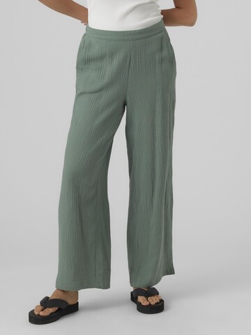 Loosefit Pantalon VERO MODA en vert : devant