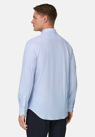 Coupe regular Chemise Boggi Milano en bleu
