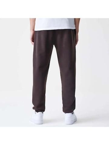 NEW ERA Regular Pants in Brown