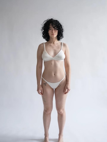 Triangle Soutien-gorge 'Silk Bra' ZUBEK en blanc : devant