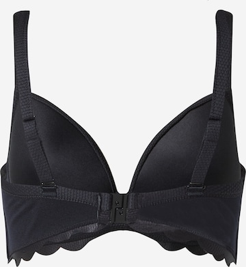 Hunkemöller T-shirt Bikini Top 'Scallop' in Black