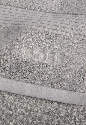 BOSS Home Towel in Silver: front