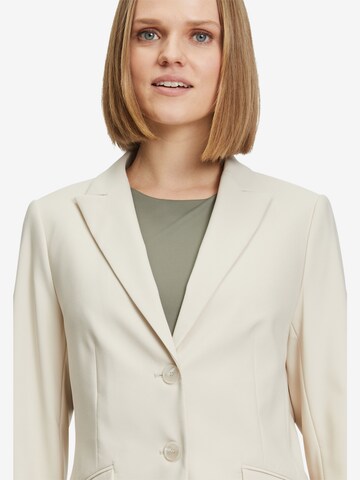 Betty Barclay Blazers in Beige