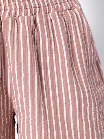 SASSYCLASSY Regular Trousers in Pink