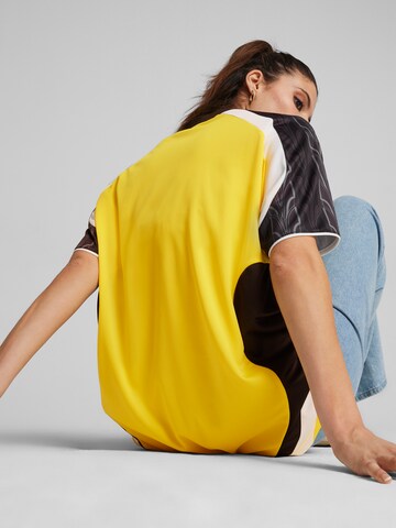 PUMA - Camiseta de fútbol en amarillo
