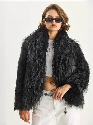 Bianco Lucci Between-Season Jacket in Black