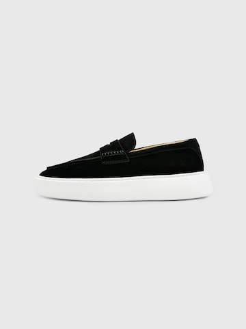 Dutch'D Slip-ons 'Atmos Era' in Black: front