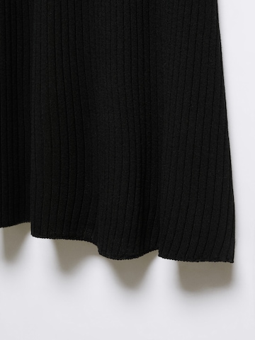 Rochie tricotat 'Night' de la MANGO pe negru