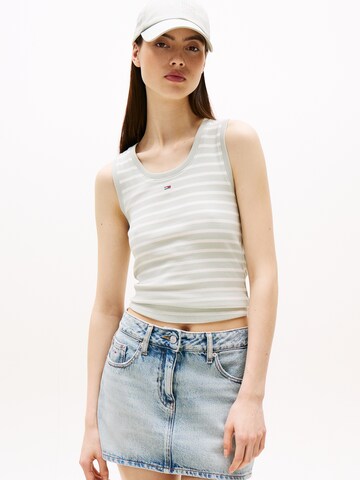 Tommy Jeans Topp 'ESSENTIAL', värv roheline: eest vaates