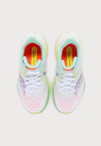 saucony Bežecká obuv 'KINVARA 16' - Biela