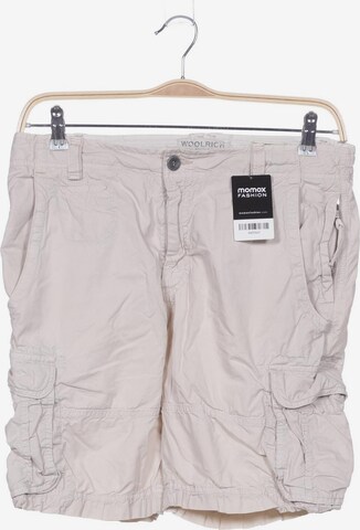 Woolrich Shorts in 32 in White: front