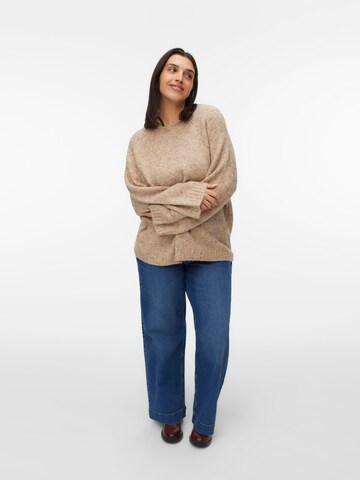 Pullover 'VMCingrid' di Vero Moda Curve in marrone
