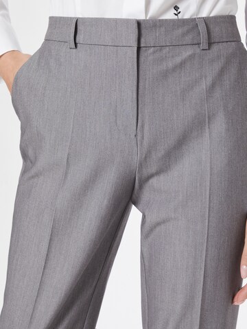 Dorothy Perkins Slim fit Pleated Pants in Grey