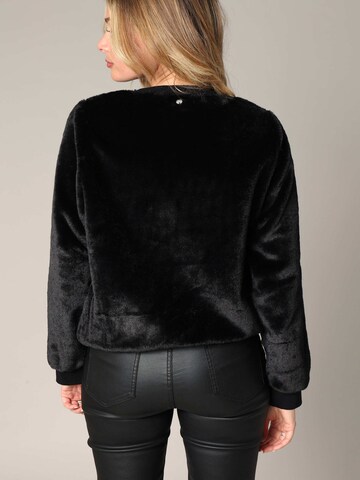 Sweat-shirt 'Kylera' Deeluxe en noir