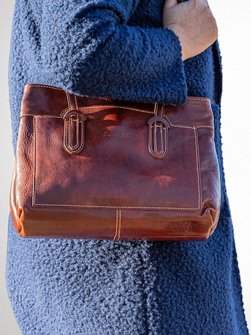 bupell Shoulder Bag 'Vittoria' in Brown: front