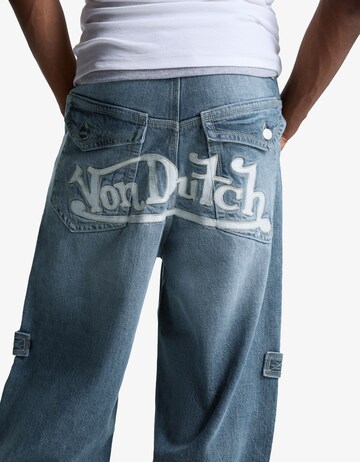 Bershka Baggy Jeans in Blue