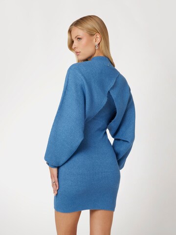 GUESS Sweater in Blue