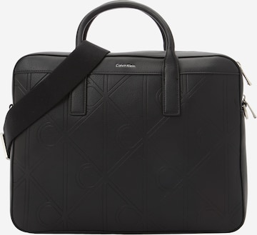 Calvin Klein Regular Salkku 'EMBOSS COMMUTER' värissä musta: etupuoli