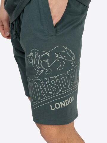 regular Pantaloni 'Chilley' di LONSDALE in verde