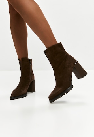 Bottines CESARE GASPARI en marron