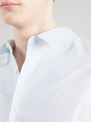 Calvin Klein Jeans - Ajuste confortable Camisa en azul
