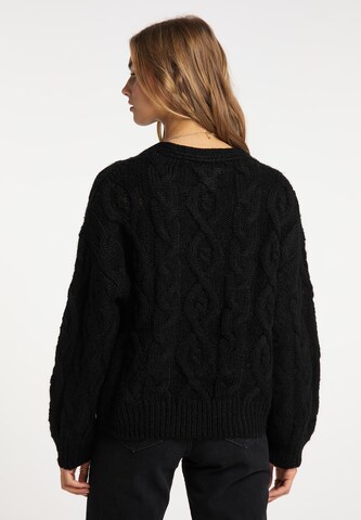 IZIA Oversized Cardigan in Black