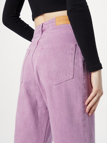 Monki Regular Jeans i lila