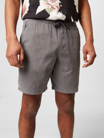Abercrombie & Fitch Regular Shorts in Grau
