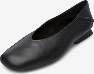 CAMPER Classic Flats ' Casi Myra ' in Black: front