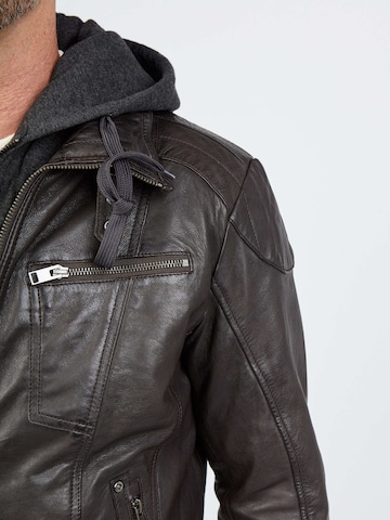 JCC Tussenjas in Bruin