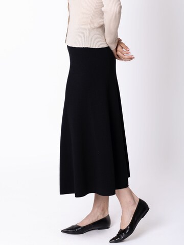 IVKO Woman Skirt in Black: front