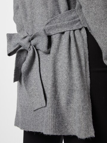 Cardigan 'HAILEY' VILA en gris