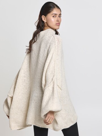 Lilavie Strickpullover ' Maraa ' in Beige
