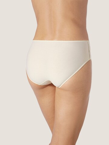 zd ZERO DEFECTS Boyshorts 'Diana lace mid waist panty soy fiber' in White