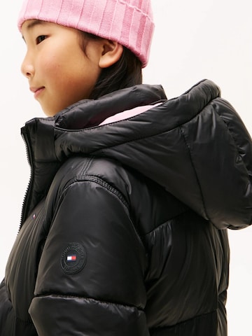TOMMY HILFIGER Winterjacke in Schwarz