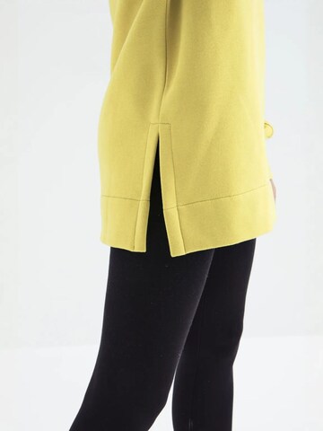 Tommy Life Sweatshirt in Yellow