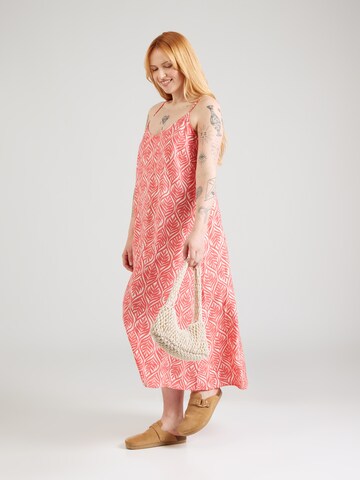Robe d’été 'VMCDANA' Vero Moda Curve en rouge : devant