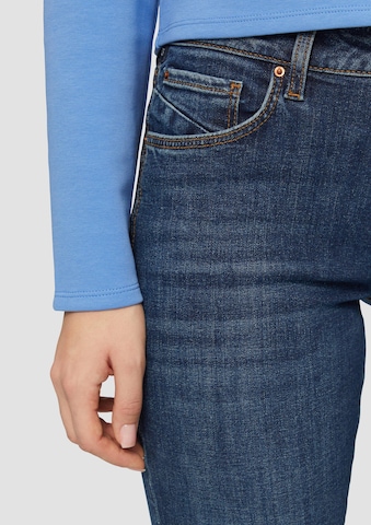 QS Slimfit Džíny 'Catie' – modrá