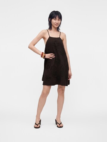 Robe d’été 'MIA' TOPSHOP en marron
