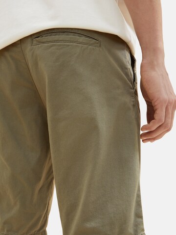 Regular Pantalon chino TOM TAILOR en vert