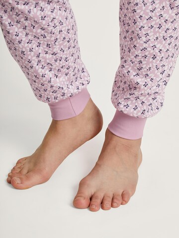 CALIDA Pyjama 'Midnight Flowers'‌‌‌‌‌‌‌ in Lila