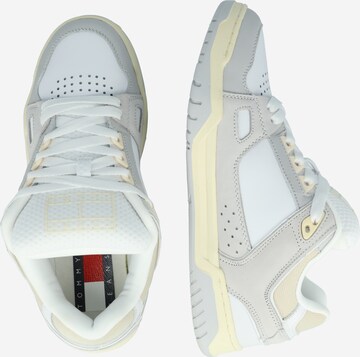 Sneaker bassa di Tommy Jeans in beige