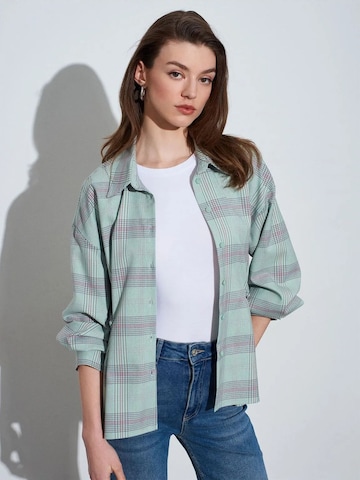 Camicia da donna di Dilvin in verde: frontale