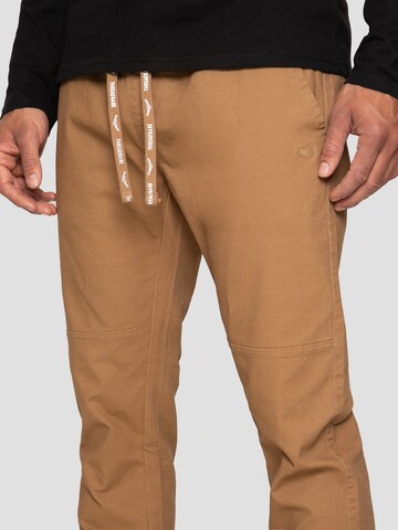 Tapered Pantaloni 'Croft' di Threadbare in beige