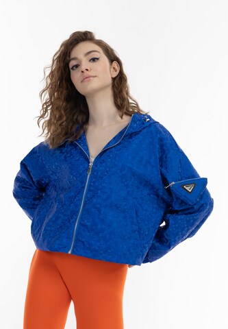 MYMO Between-Season Jacket in Blue: front