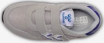 Hummel Sneaker in Grau