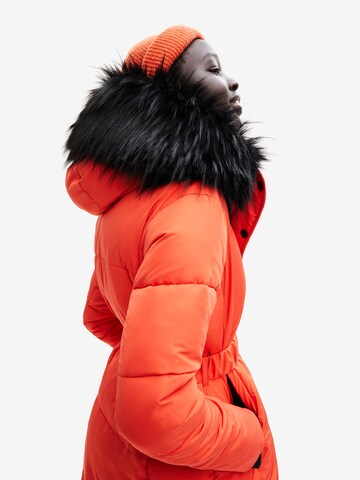 Desigual - Abrigo de invierno 'Noruega' en naranja