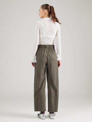 JDY Regular Pleat-front trousers 'JDYBirdie Geggo' in Green