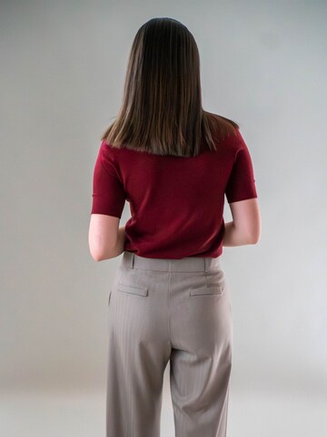 WEARABLE STORIES Sweater 'Lone' in Red